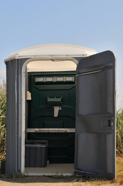 Best Wedding porta potty rental  in Gladstone, MI