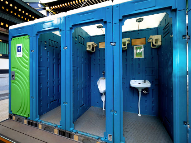 Best Portable restroom trailer rental  in Gladstone, MI